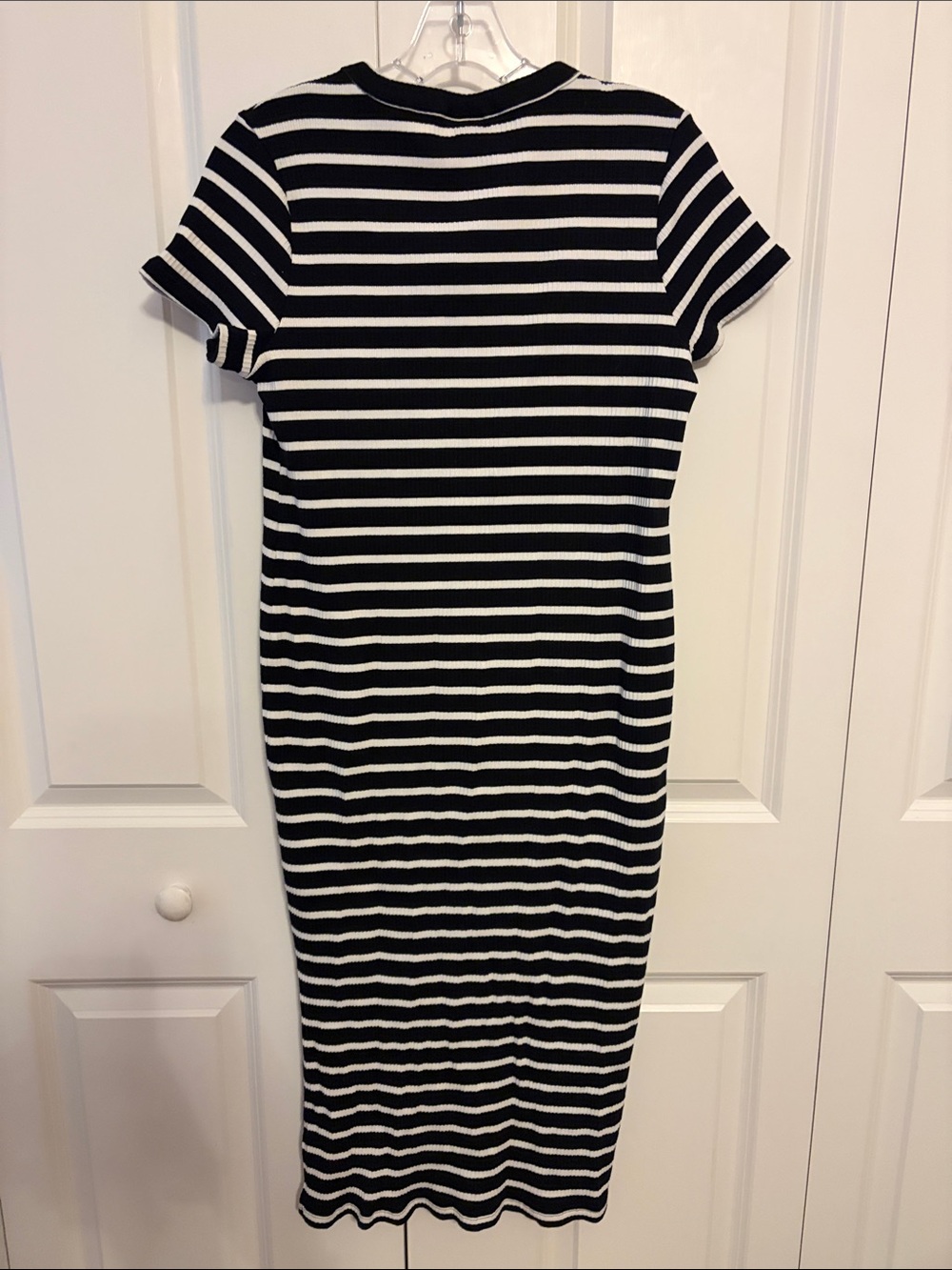 H&M Mama Black and White Striped Short-Sleeve Midi Maternity Dress Size Large - Picture 3 of 4
